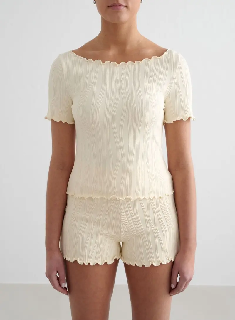 Almond White Tulip-Graphic Short Sleeve Top