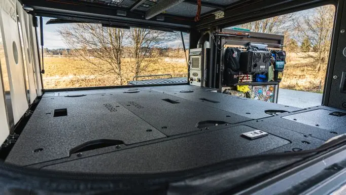 Alu-Cab Alu-Cabin Sleep Deck Panel Extension – Connects Utility Modules on 5’5″ Beds
