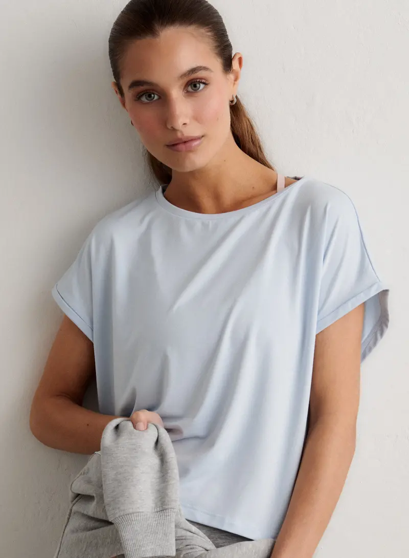 Aura Soft Roll-Sleeve Basic Top