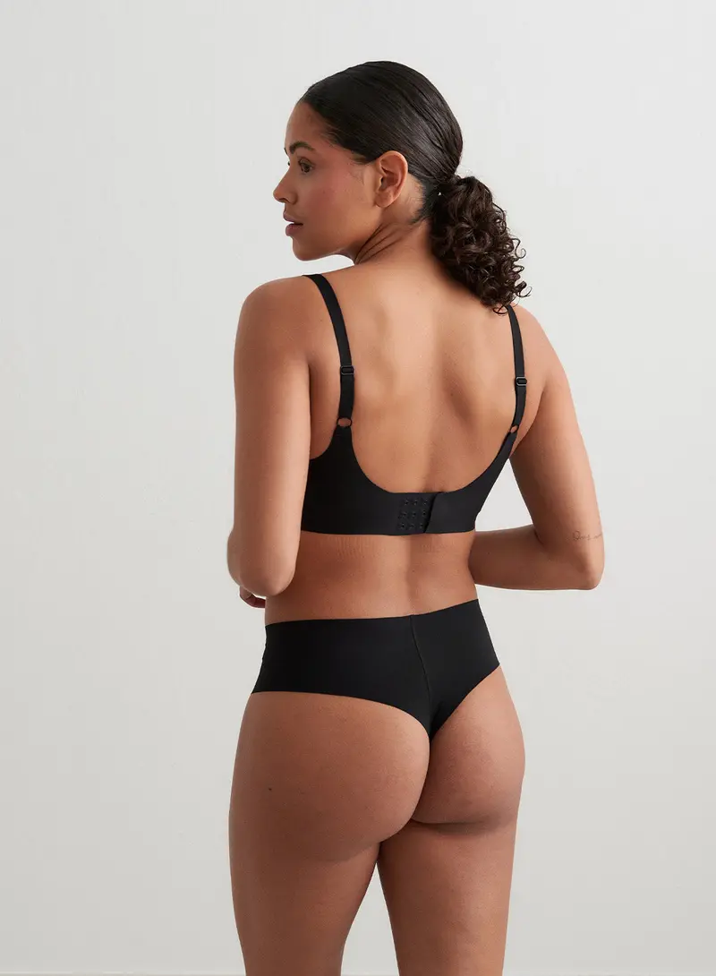 Black Soft Cheeky Hipster Briefs with Seamless Edge