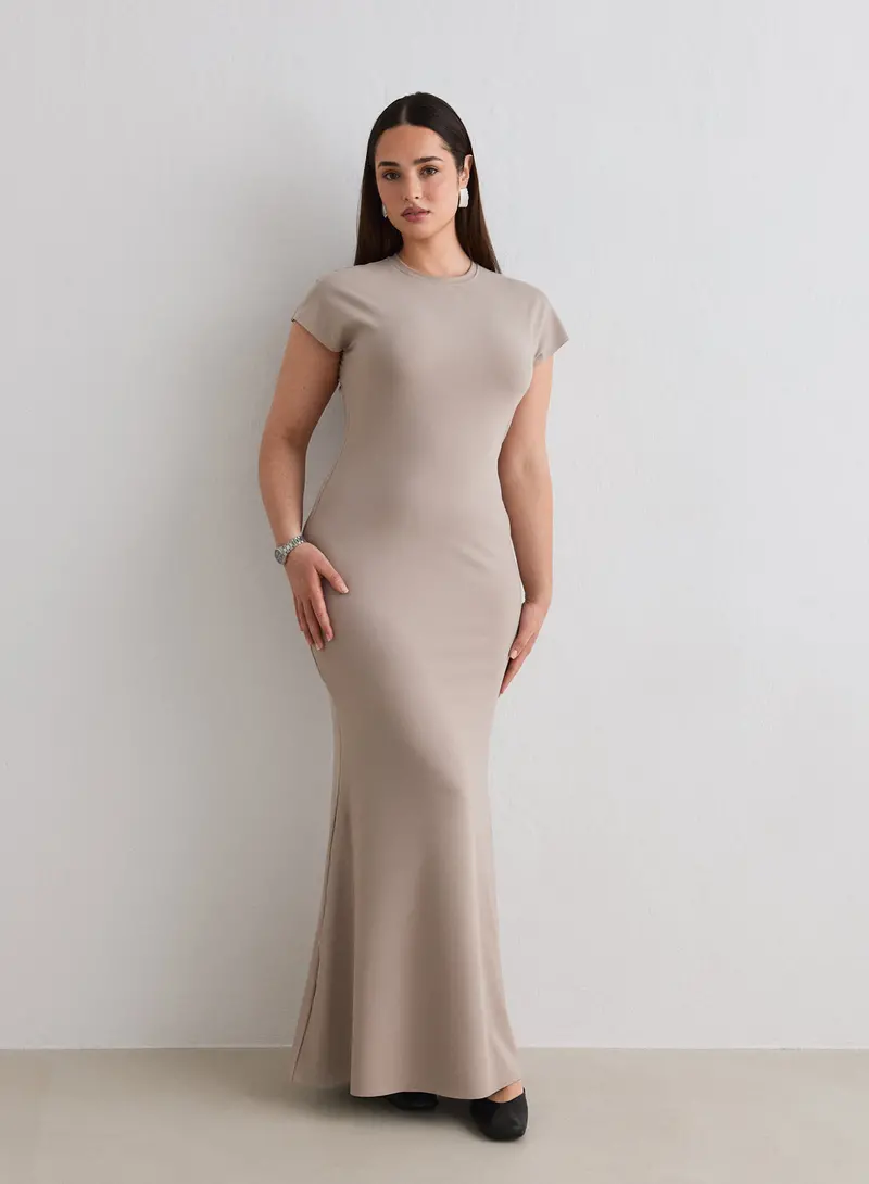 Dark Clay Mermaid-Style Cap Sleeve Dress – Flattering Silhouette