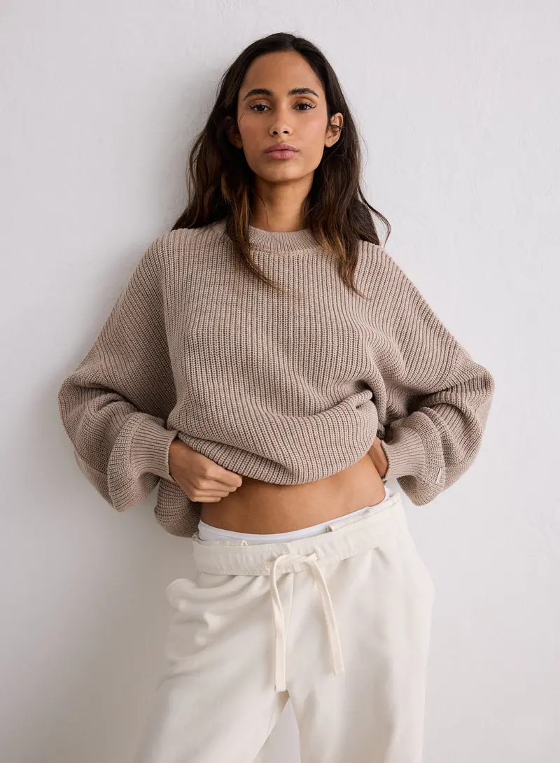 Dark Clay Textured Knit Sweatshirt – Cozy Oversized Layer