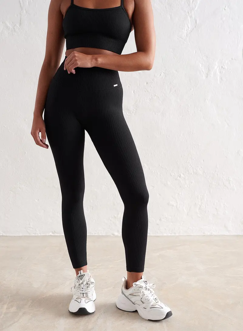 Seamless Ribbed Black Petite Tights