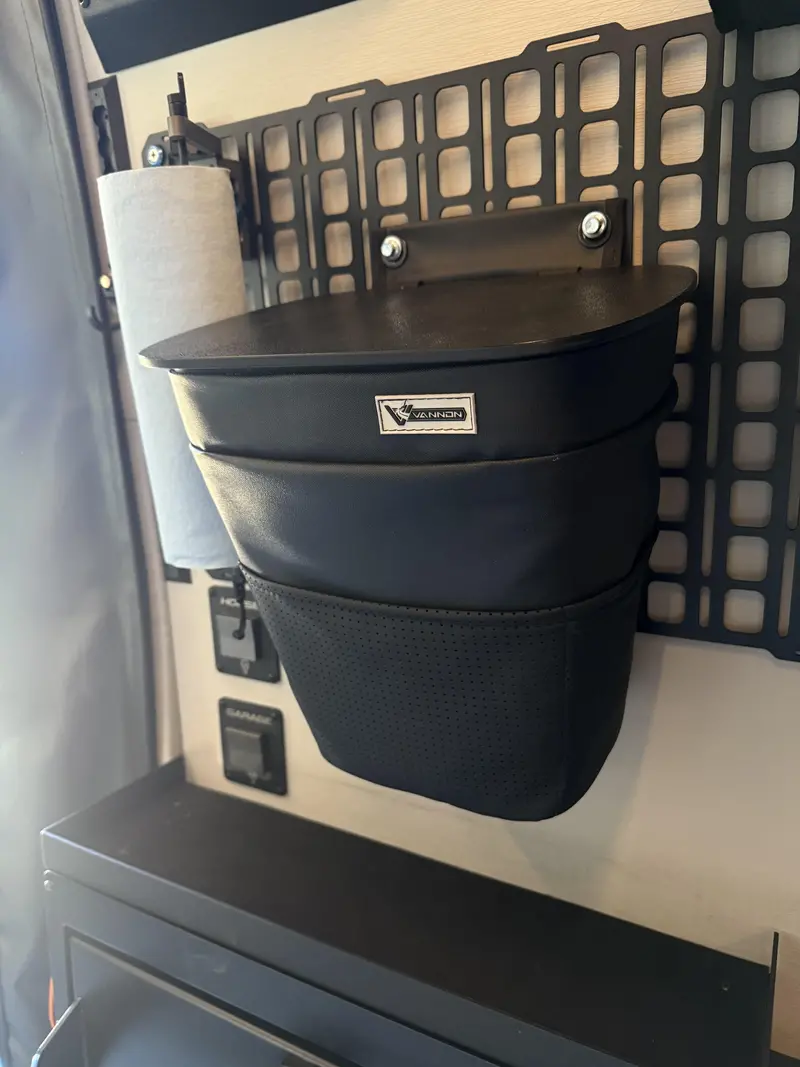 VANNON Wall-Mounted Waste Bin for Vehicle Interiors